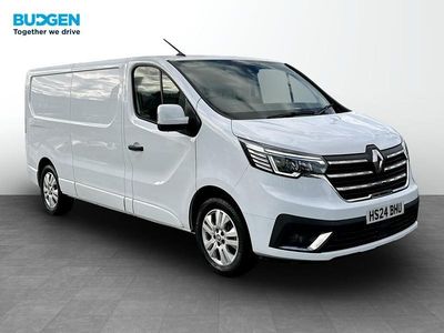 White Used 2024 Renault Trafic MPV | £20,303 (A bit pricey)