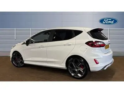 Używany Ford Fiesta ST 200 KM (147 kW) 2023 Biały Hatchback