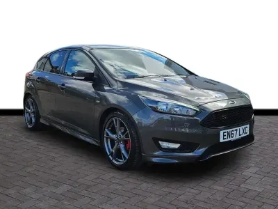 Używany Ford Focus ST-Line X 140 KM (102 kW) 2017 Szary Hatchback
