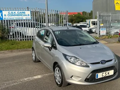 Used Ford Fiesta 70 HP (51 kW) 2012 Silver Hatchback