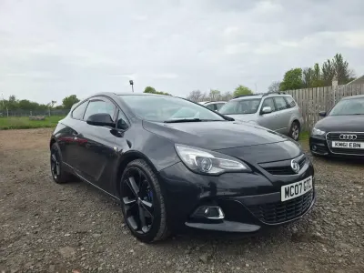 Używany Vauxhall Astra GTC Edition 2015 Czarny Hatchback