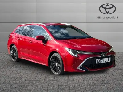 Begagnad Toyota Corolla 2022 Röd Kombi