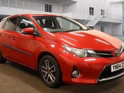 Used Toyota Auris Plus 2014 Red Hatchback