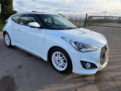 White Used 2014 Hyundai Veloster SE Coupe | £4,989 (A bit pricey)