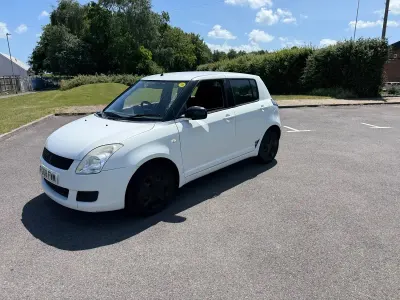 Used Suzuki Swift GL 92 HP (67 kW) 2008 White Hatchback