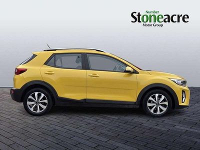 Used Kia Stonic 100 HP (73 kW) 2022 Yellow SUV