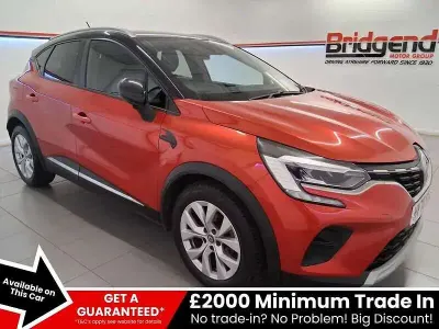 Used Renault Captur Iconic 100 HP (73 kW) 2020 Red/black SUV