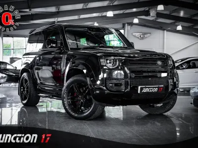 Used Land Rover Defender SE 300 HP (220 kW) 2021 Black SUV