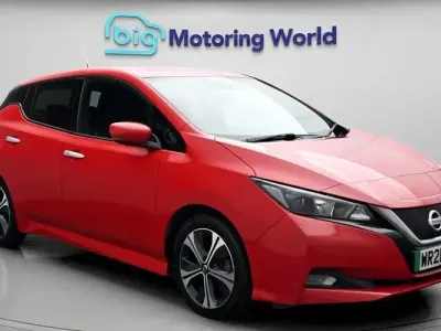 Used Nissan Leaf N-Connecta 110 kW (150 HP) 2021 Red Hatchback