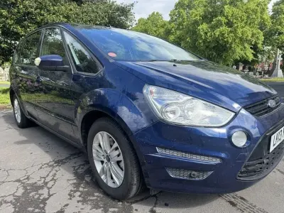 Käytetty Ford S-MAX