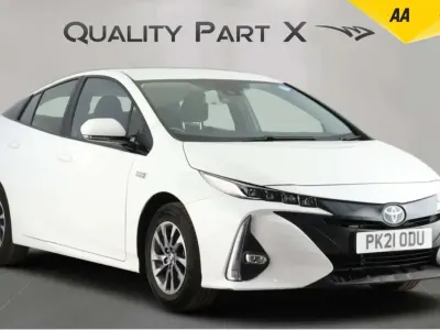 Used Toyota Prius Business Edition 122 HP (89 kW) 2021 White Hatchback