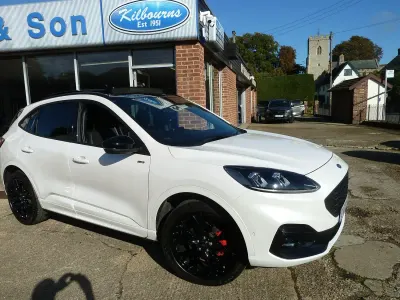 Käytetty Ford Kuga ST-Line X 225 HP (165 kW) 2023 Valkoinen Katumaasturi