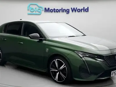 Used Peugeot 308 Premium 224 HP (164 kW) 2022 Green Hatchback