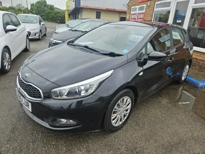 Usado Kia Ceed 2015 Preto Citadino