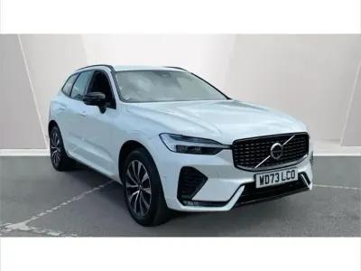 Begagnad Volvo XC60 Plus 197 HK (144 kW) 2023 Vit SUV
