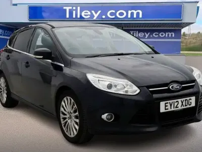 Begagnad Ford Focus Titanium X 2012 Svart Halvkombi