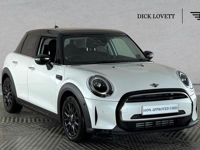 White Used 2022 Mini Cooper Classic Hatchback | £20,986 (Fair price)