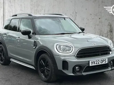 Usado Mini Cooper Countryman Classic 134 CV (98 kW) 2022 Gris SUV