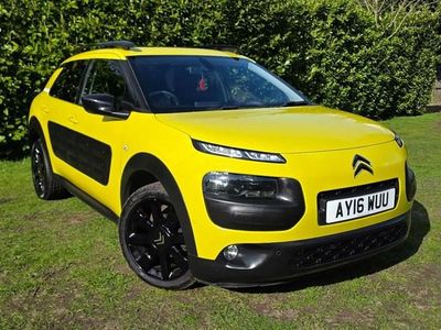 Used Citroën C4 Cactus Flair 110 HP (80 kW) 2016 Yellow Hatchback
