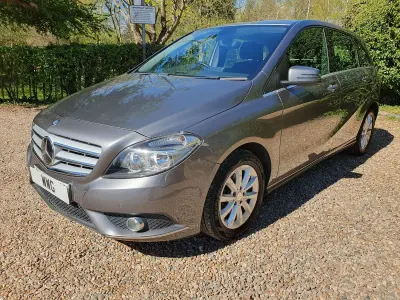 Begagnad Mercedes B180