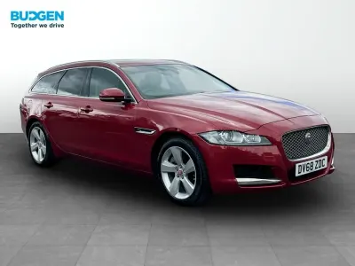 Używany Jaguar XF Sportbrake Portfolio 240 KM (176 kW) 2018 Czerwony Kombi