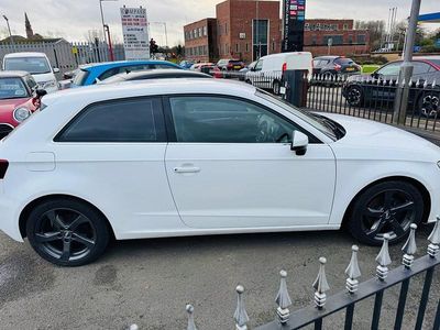 Used Audi A3 Sport 115 HP (84 kW) 2016 White Hatchback