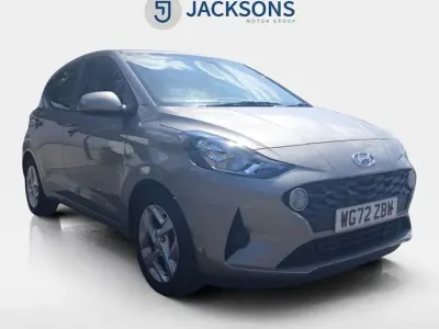 Used Hyundai i10 SE 84 HP (61 kW) 2023 Bronze Hatchback