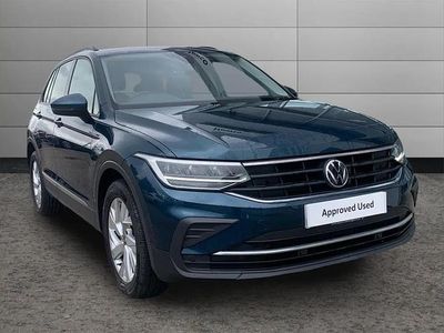 Begagnad VW Tiguan Life 150 HK (110 kW) 2022 Blå SUV