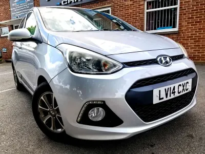Used Hyundai i10 Premium 87 HP (63 kW) 2014 Silver Hatchback