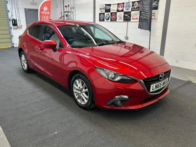 Begagnad Mazda 3 165 HK (121 kW) 2015 Röd Halvkombi
