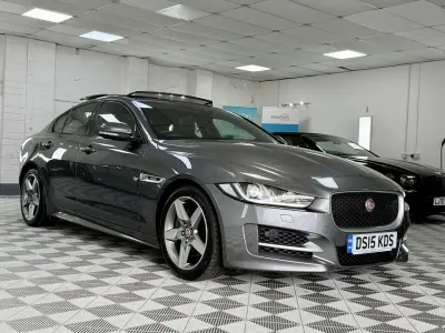 Begagnad Jaguar XE R-Sport 240 HK (176 kW) 2015 Grå Sedan