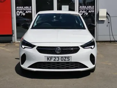 Used Vauxhall Corsa Design Edition 99 HP (72 kW) 2023 White Hatchback