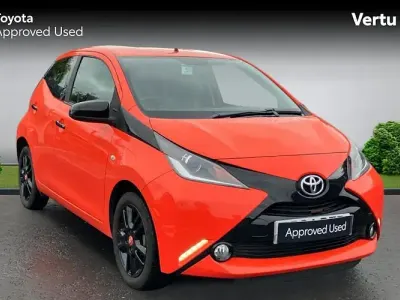 Used Toyota Aygo X-cite 69 HP (50 kW) 2014 Orange Hatchback