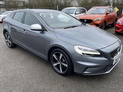 Used Volvo V40 R-Design 122 HP (89 kW) 2018 Grey Hatchback