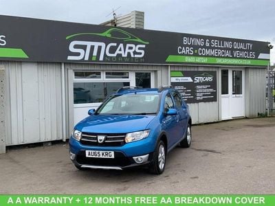 Used Dacia Sandero Lauréate 90 HP (66 kW) 2015 Blue Hatchback