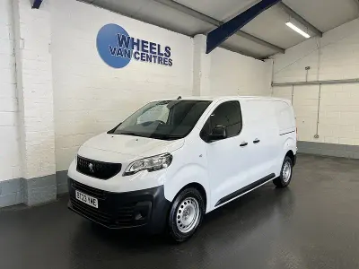 Käytetty Peugeot Expert Premium 2023 Valkoinen Van