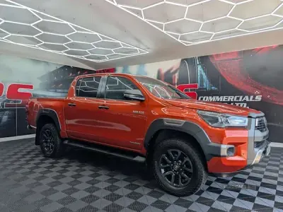 Used Toyota HiLux 204 HP (150 kW) 2023 Orange Pickup