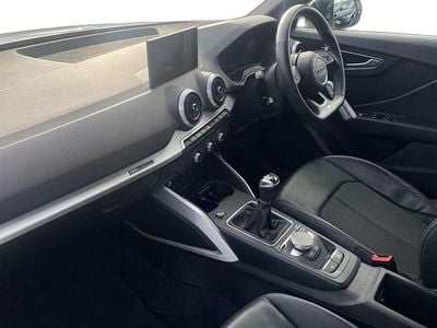 Used Audi Q2 Black Edition 147 HP (108 kW) 2022 White SUV