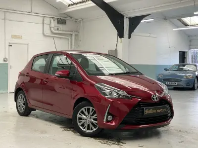 Used Toyota Yaris 107 HP (78 kW) 2019 Red Hatchback
