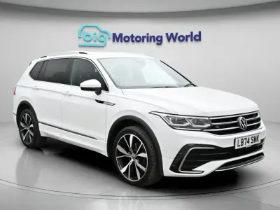 Usado VW Tiguan Allspace R-line 150 HP (110 kW) 2024 Branco SUV