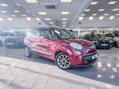 Used Fiat 500L Lounge 85 HP (62 kW) 2013 Red MPV