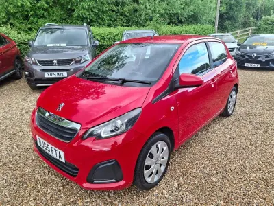 Used Peugeot 108 Active 68 HP (50 kW) 2015 Red Hatchback