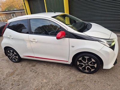 Used Toyota Aygo Trend 72 HP (52 kW) 2019 White Hatchback