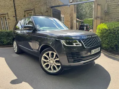 Używany Land Rover Range Rover Vogue SE 275 KM (202 kW) 2019 Szary SUV
