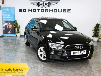 Usado Audi A3 Sportback Design 116 CV (85 kW) 2019 Negro Utilitario