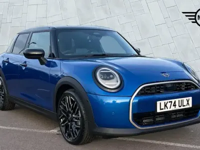 Usado Mini Cooper Exclusive 113 kW (154 CV) 2025 Azul Utilitario