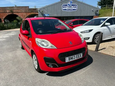 Used Peugeot 107 Active 68 HP (50 kW) 2013 Red Hatchback
