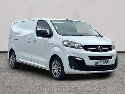 Used Vauxhall Vivaro 100 HP (73 kW) 2023 White MPV
