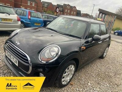 Black Used 2016 Mini ONE Hatchback | £3,795 (Fair price)