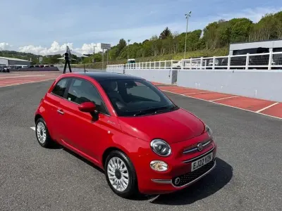 Używany Fiat 500 Dolcevita 70 KM (51 kW) 2022 Czerwony Hatchback